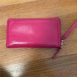Halogen Fuchsia Leather Women's Wallet